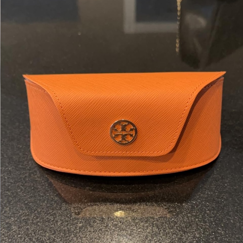 Tory Burch Sunglasses with Ivory Piping - Picture 7 of 8